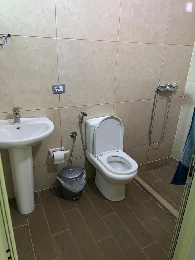 Rooms For Rent Habipi Vlore Bagian luar foto